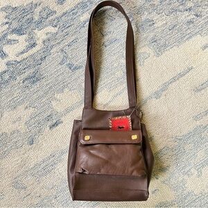 STONE MOUNTAIN SADDLE RIVER BROWN LEATHER CROSSBODY NWT
